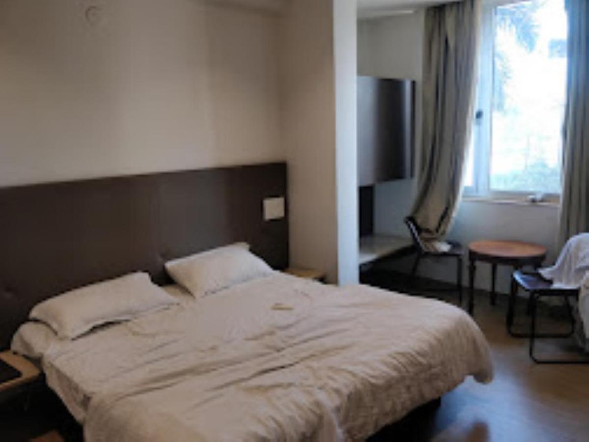Hotel Sai Saya,Насик Экстерьер фото