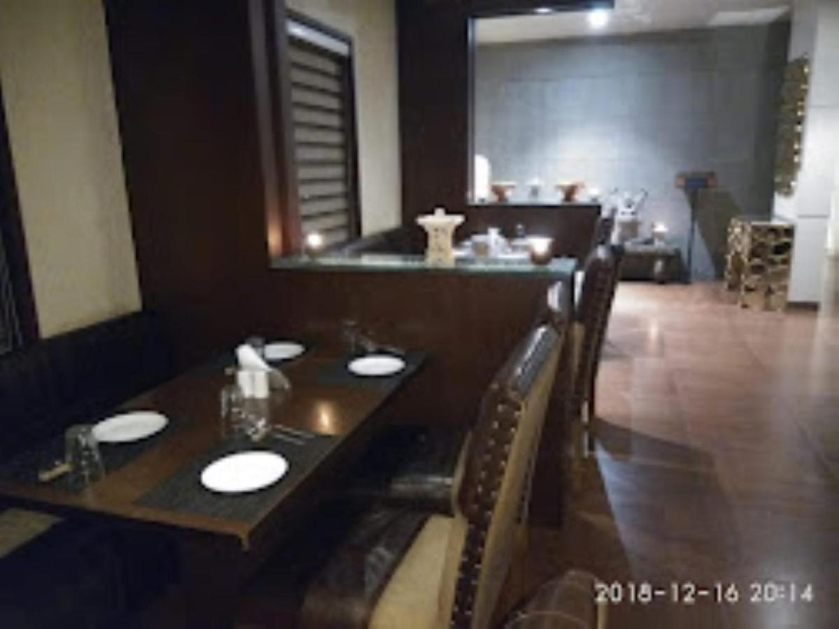 Hotel Sai Saya,Насик Экстерьер фото