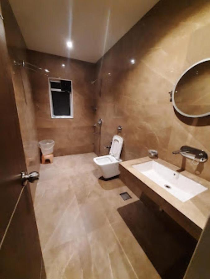 Hotel Sai Saya,Насик Экстерьер фото